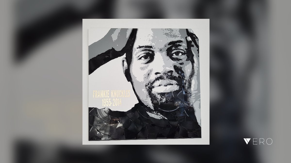 swilfa7's tweet photo. Frankie Knuckles 100cm x 100cm made from broken vinyl records. 
.
.
.
.
.
.
#frankieknuckles #chicago #housemusic #house #music #swilfavinylart #swilfa #vinyl #art #artist #record #records #vinyls #godfatherofhouse #tears #dj #legend #vero @VeroTrueSocial https://t.co/qlE6Q0VmMI