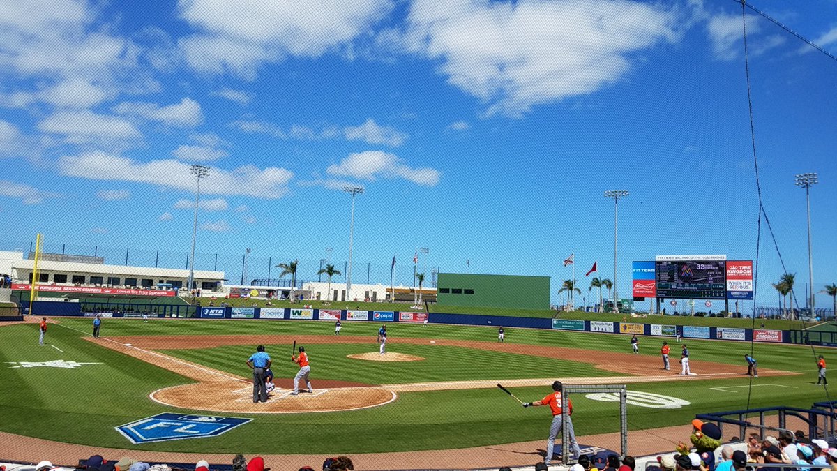 TravelerStadium's tweet photo. Another Spring Training game!! #mystadiumtravels #BaseBall #sports #MLB #SpringTraining #AstrosST #Houston #Astros #Florida #Marlins #WestPalmBeach #palmtrees #StadiumSeries #stadiumpics #beautiful #sunny #greatday #baseballisback #baseballislife #greatdayforbaseball #ballpark https://t.co/Ni34tLqdH5