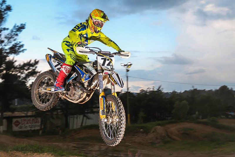 Relato (@relato_gt) on Twitter photo El accidente de #VickoCastillo fue consecuencia de una serie de eventos desafortunados. ¿Qué deberán corregir las autoridades del #motocross? Vía <a href="/rosario_GT/">Rosario Orellana</a> ow.ly/lL6T30iLvbn El accidente de #VickoCastillo fue consecuencia de una serie de eventos desafortunados. ¿Qué deberán corregir las autoridades del #motocross? Vía <a href="/rosario_GT/">Rosario Orellana</a> ow.ly/lL6T30iLvbn
