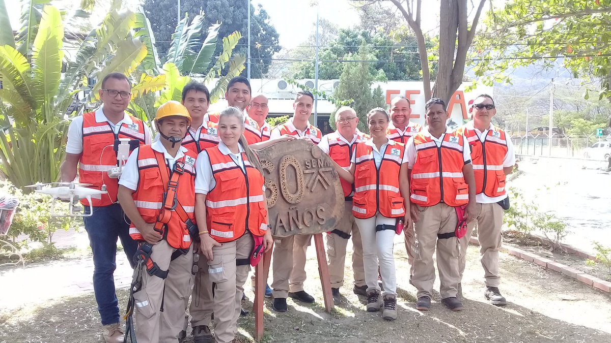 jairotamaris's tweet photo. Los brigadistas del Centro Acuícola y Agroindustrial de Gaira, siempre trabajando por salvaguardar la vida y bienes de los miembros del @SENAComunica. #Magdalena https://t.co/33iOeD5opK