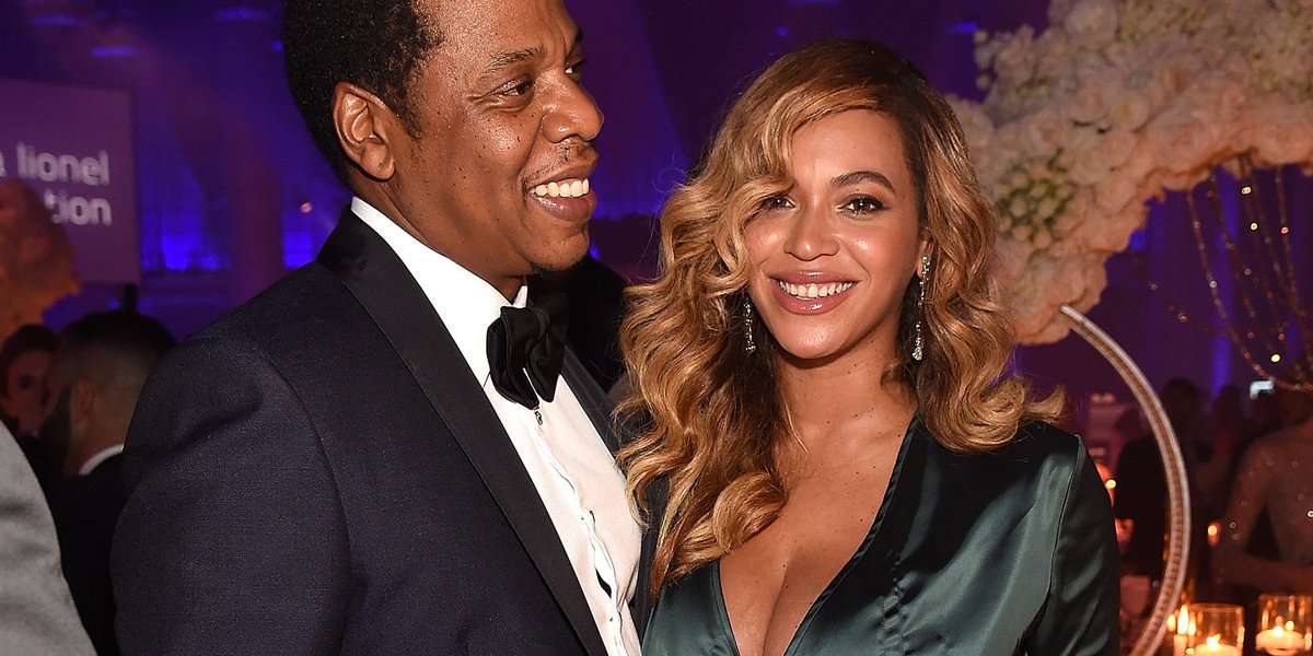 Cosmopolitan's tweet photo. RING THE ALARM: Beyoncé and Jay-Z May Be Going On Tour Together Again https://t.co/pSiE8wE73k https://t.co/IMFIPvYlIj