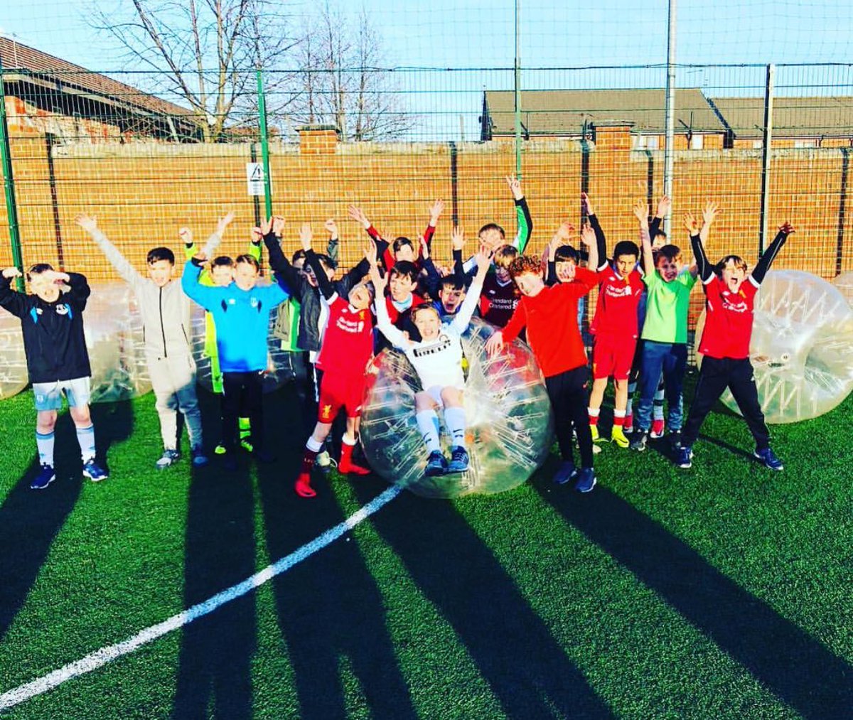SPARTACUSbubble's tweet photo. COMPETITION ON OUR Facebook PAGE RN - GET INVOLVED! 💚🙌🏻 #giveaway #liverpool #giveawayalert https://t.co/RyYBfK4iTN