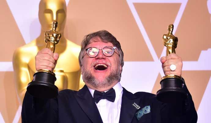 centralnewsmx's tweet photo. ‘La forma del agua’, del cineasta mexicano @RealGDT, fue más galardonada con cuatro estatuillas #Oscar2018, incluyendo ‘Mejor Película’ y ‘Mejor Director’. https://t.co/oFa3mHrAXu https://t.co/eywhxMSi7G