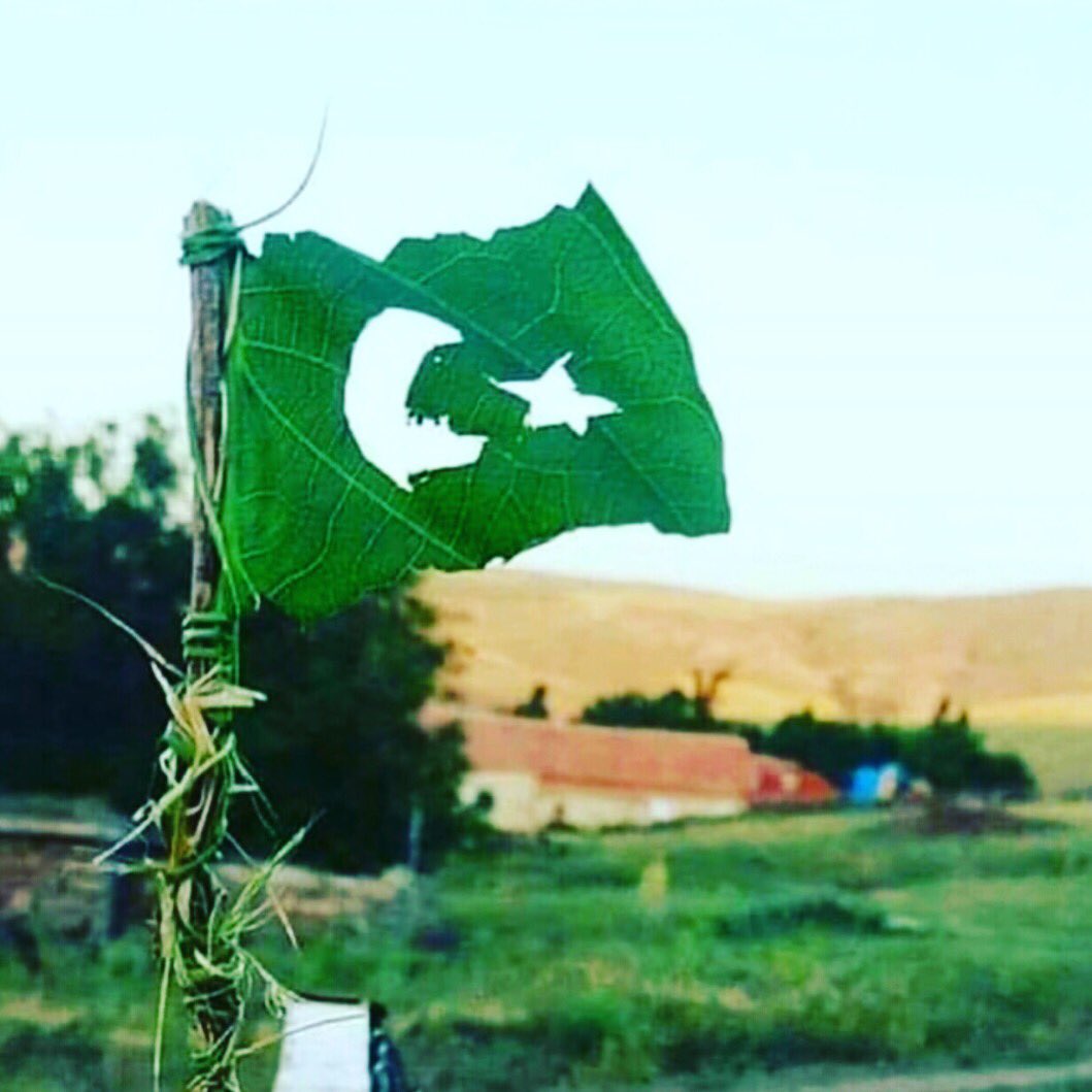 ViatoriApp's tweet photo. Sevda’nın Doğası... 🇹🇷🇹🇷
Al bayrak uğruna mücadele eden tüm vatan evlatları... Allah, ayağınıza taş değdirmesin. #sosyalmedya #AlBayrak #Türkiye #viatori #afrin #pöh #jöh #özelkuvvetler #mehmetçik https://t.co/2WxI7f9h4E