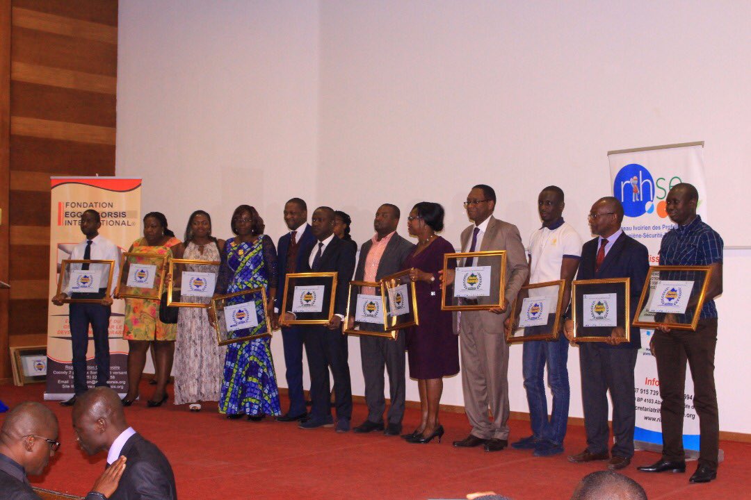 eggregorsis17's tweet photo. #Hosto_awards_2018
sponsorisée par la fondation @eggregorsis17 Internationale s'est déroulée le 02 mars au CRRAE UEMOA du plateau en présence de plusieurs acteurs de la santé sous le haut parainage de S.E.M @LionelGnanzou ainsi que sa délégation. https://t.co/VayJlQVc5Z