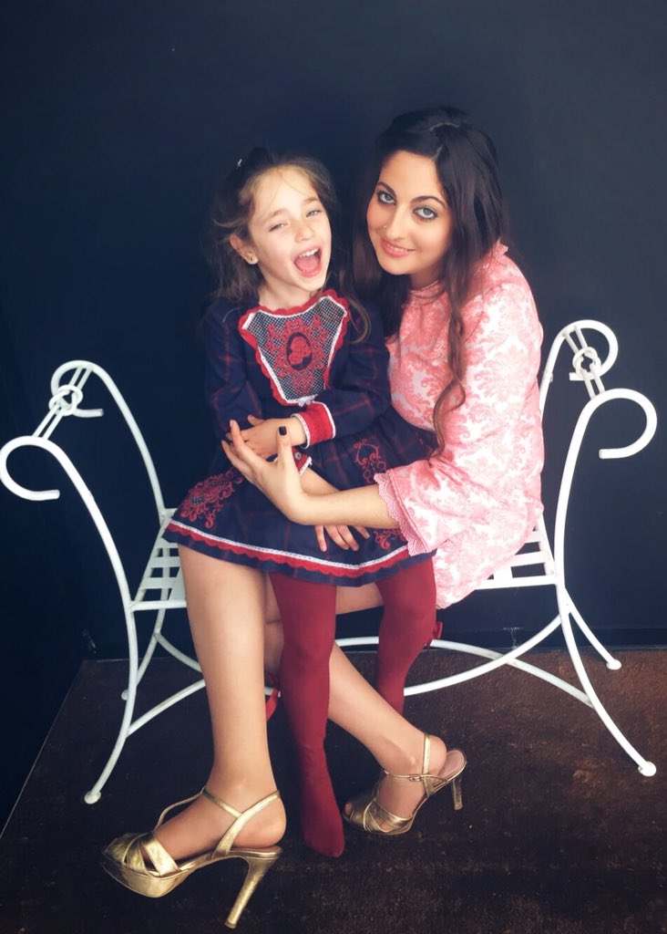 pirringa7's tweet photo. Love PrincesS #BateigErikIndhira https://t.co/KFbckgBGET