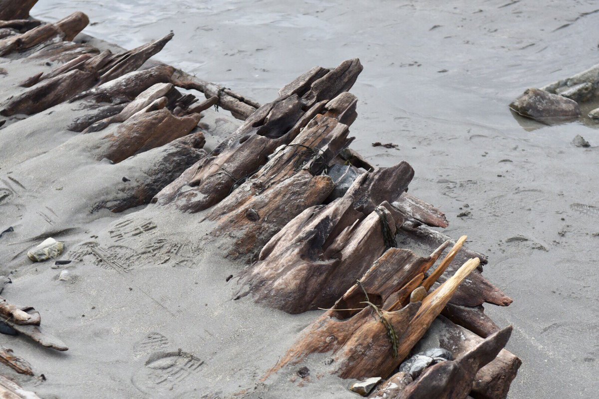 smgphoto's tweet image. People #explore #sunken boat #exposed #York short sands @FostersDailyDem @seacoastonline