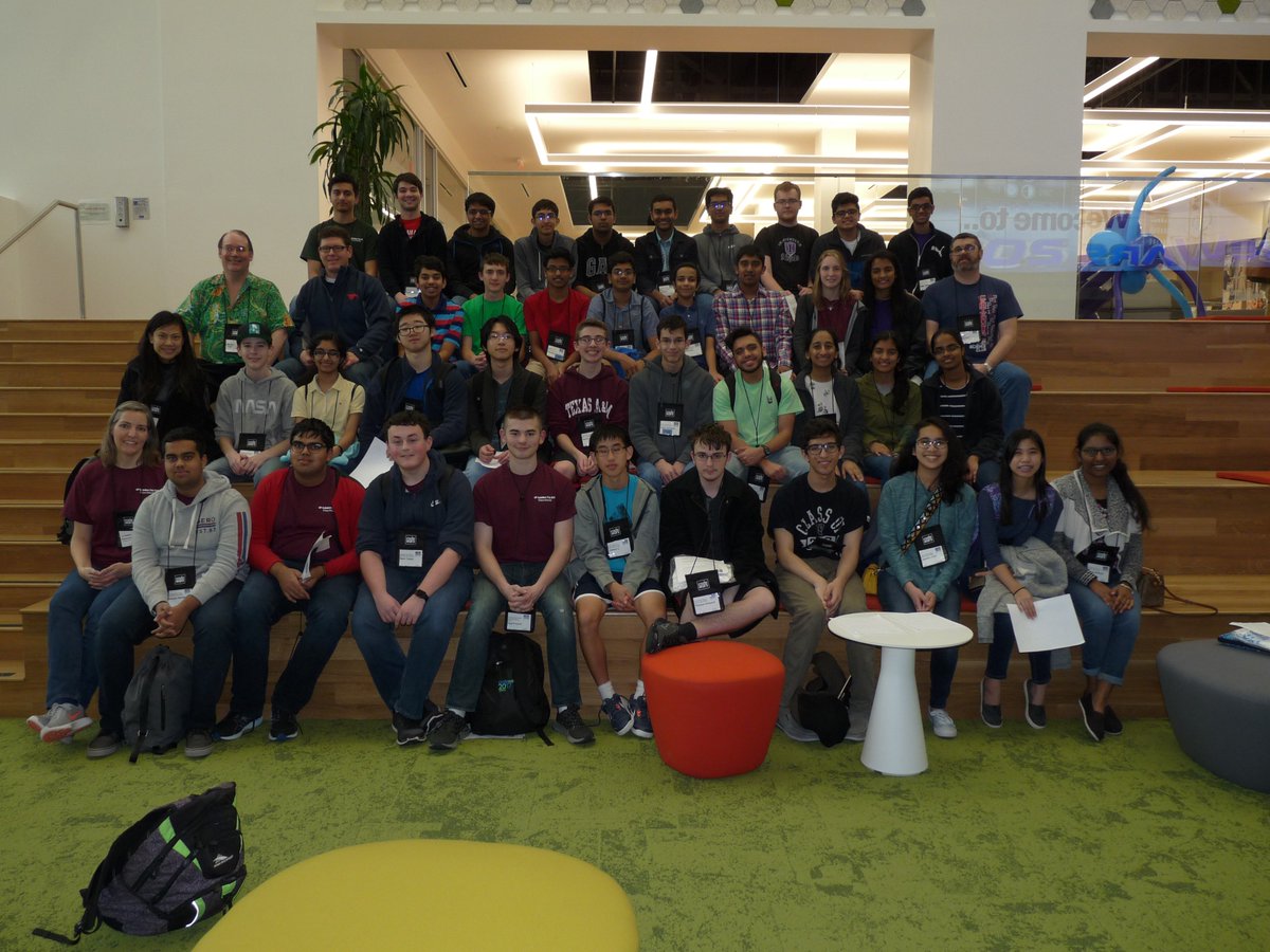 Marcus_CompSci's tweet photo. Frisco ISD Comp Sci Clubs at CodeWars ! #CodeWars2018 https://t.co/GGQTSwD2Xm