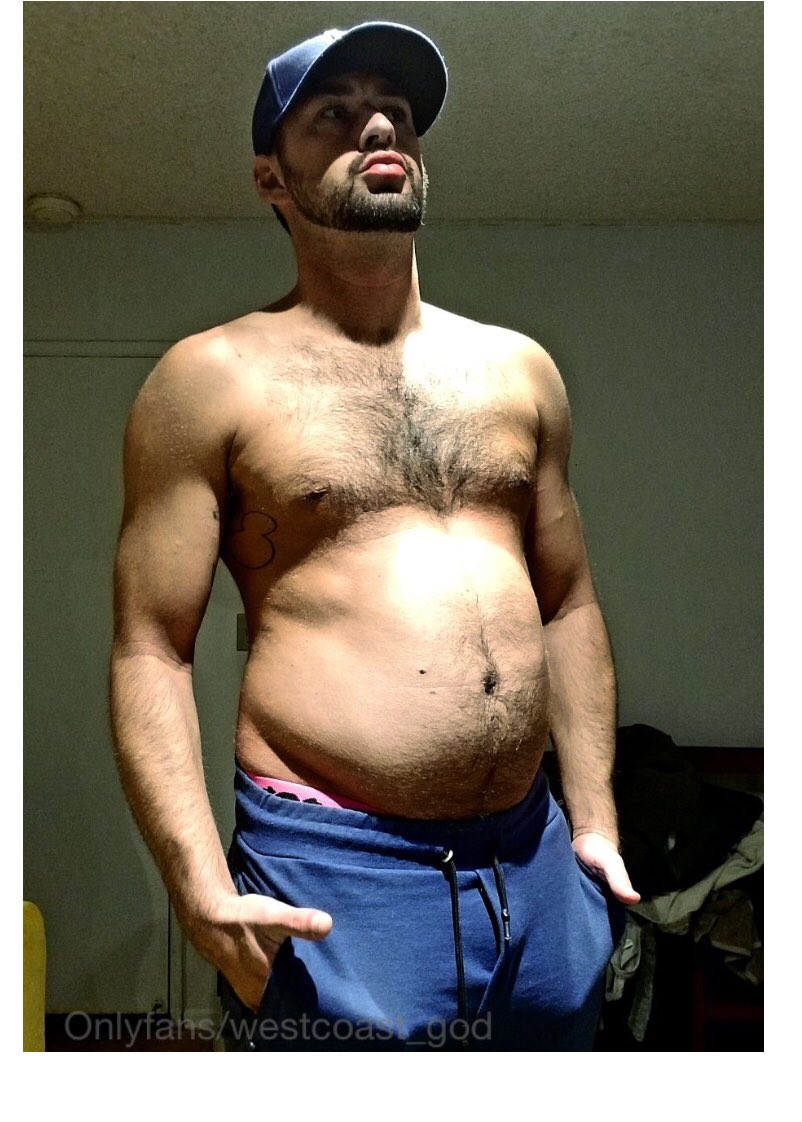 WestCoast_God's tweet photo. That belly bloat ๐ #hot #belly #musclegut #gut #hotguys #biceps #pecs #bellyrub #master #alpha #dom #muscleworship #findom #bowdown #worship #onlyfans #guyswithtattoos #tattd #fit #stuffed #bellybloat @rt_fag @rtfindom @RT4fet @RTfaggot @AlphaPromoSlave https://t.co/C4zFT2yTf0