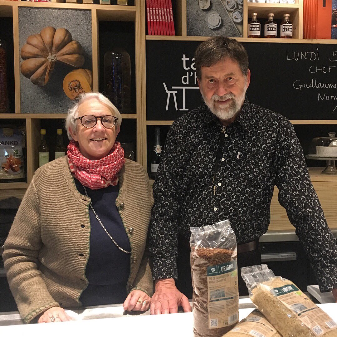 transgourmet_fr's tweet photo. #OmnivoreParis Tous les après-midi, venez déguster les bons produits de nos producteurs ! À l'honneur aujourd'hui : la viande de porc du #DomaineAbotia, les poissons fumés #JCDavid de Hervé Diers, le riz bio de Camargue de Bernard Poujol et les semences paysannes de #Louka https://t.co/9tP2Q91ClG