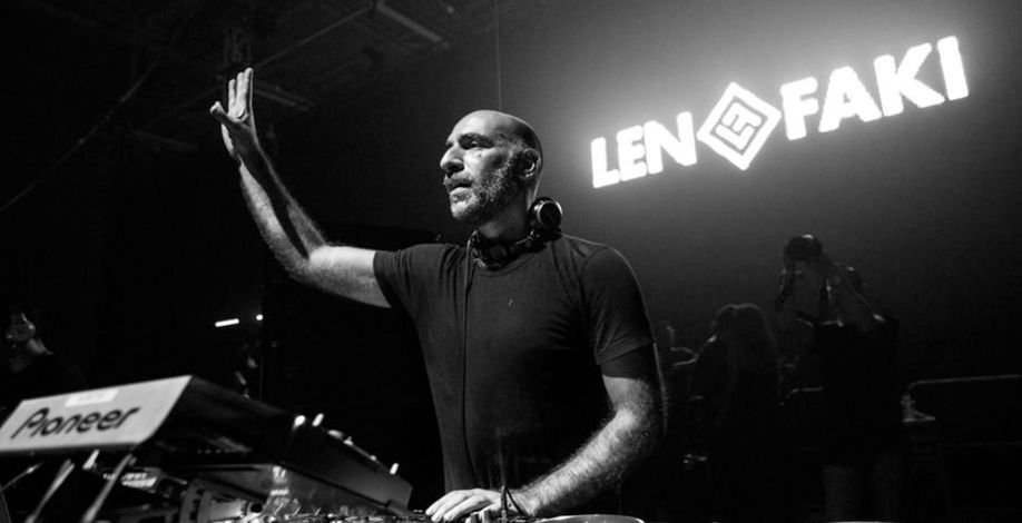 L_W_E's tweet image. Len Faki releases @essentialmix

buff.ly/2GOsl6g

#Junction2 @LenFaki