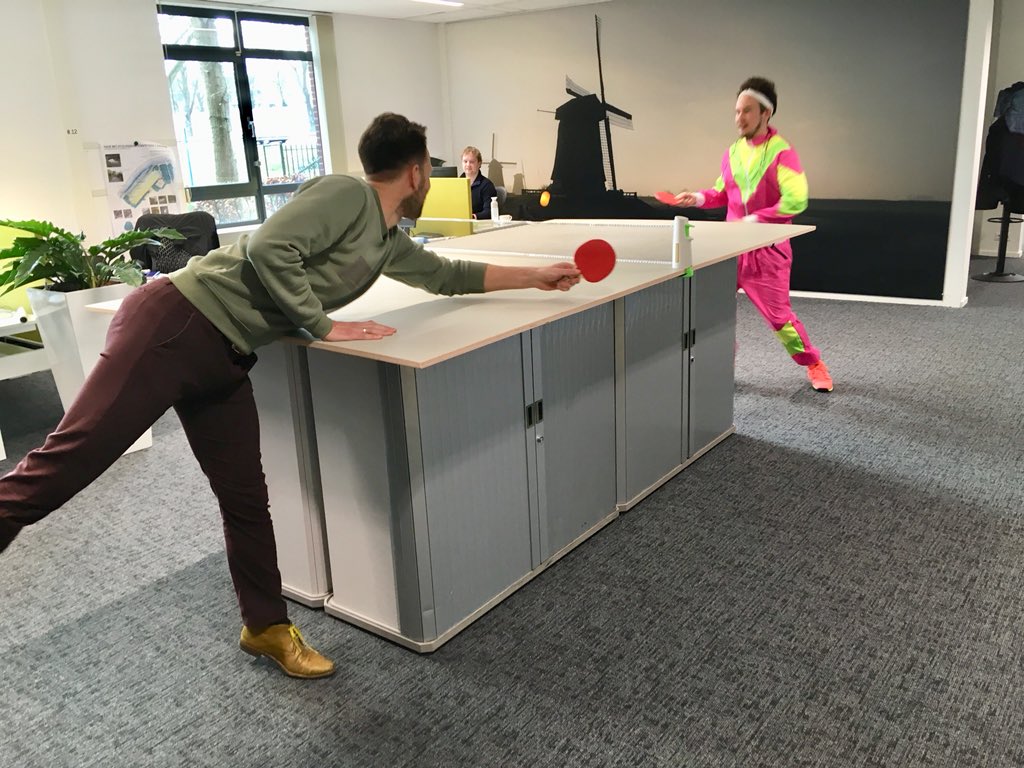DutchOutdoorsNL's tweet photo. #bouwtekeningen #berekeningen aan de kant en even een balletje slaan 🏓 #bewegen@sweco https://t.co/jF2YTL532a