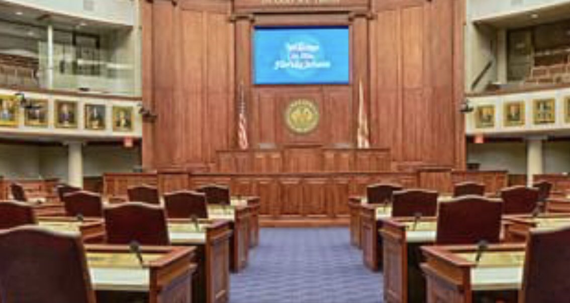 LindaStewartFL's tweet photo. Today, March 5th is the 9th Week of 2018 Session . The Senate will convene at 10 am. There are several bills on Special Order and Third Reading, including HB7055 Education, &amp; SB7026: Public Safety, the Marjory Stoneman Douglas High School Safety Act.

#flsenate #2018Session https://t.co/OqR3jo9G3y