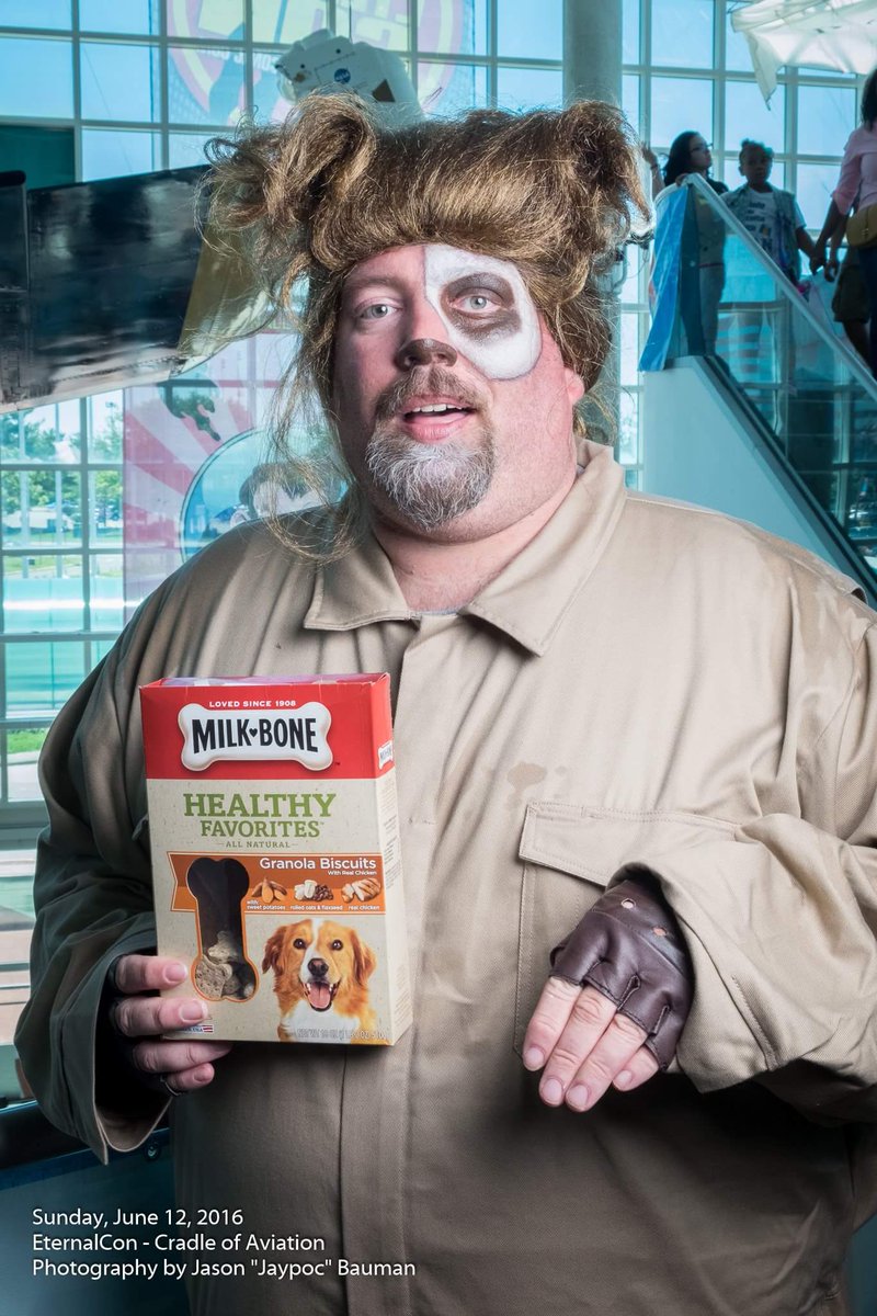 inaflashpro's tweet photo. @TheRealJenCandy @ChrisCandy4u 
Here is another photo to honor your Dad John Candy... "Funny she doesn't look Drewish" https://t.co/BNryIljntr