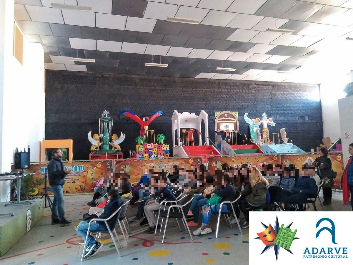 AdarveCultural's tweet image. Un #insti #instituto de #Alcolea visitó #Carmona hace unos días la sede de @AsocCarvalCar para conocer nuestro #Carnaval @AdarveCultural participó encantado en esta enriquecedora actividad #conAdarve facebook.com/pg/AdarveCarmo…