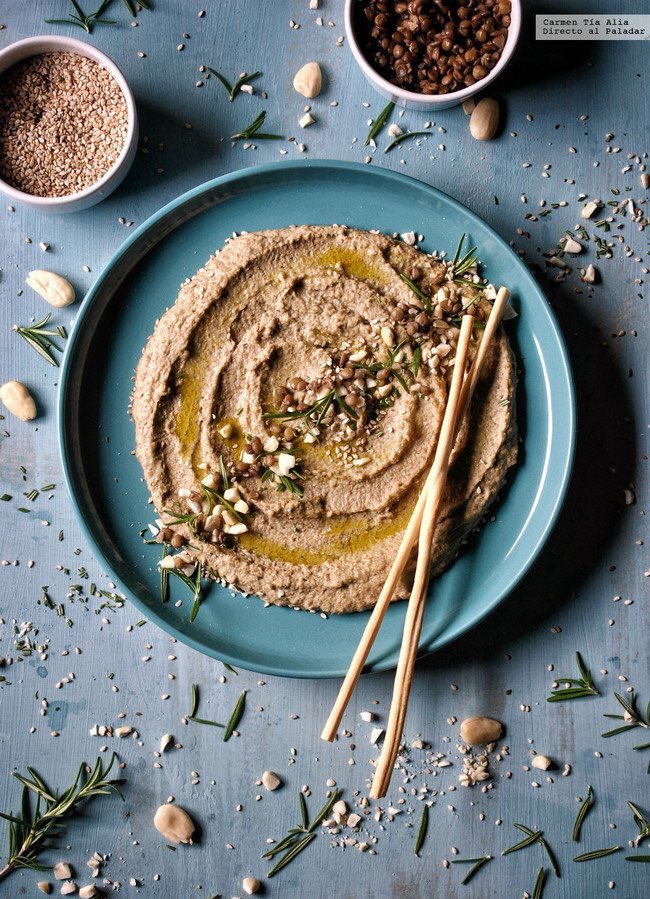 Ulisesmostoles's tweet photo. Cuatro tipos de hummus y una receta de crackers de espelta para disfrutarlos en el picoteo del finde https://t.co/JPFnzaz3TX vía @directopaladar https://t.co/f3g3vk70zL