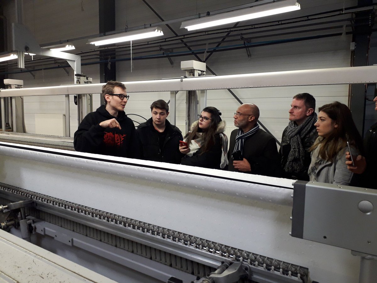 DefiVideo_EE's tweet photo. 6 courageux #lycéens du lycée Jacquard de #Caudry particpent au #DefiVideo_EE et découvrent #secretdeva ! Première visite aboutit à des premières prises de vue 
Astuces &amp; conseils pour la vidéo c'est ici ➡️ https://t.co/X7PPdKsvDk  
@MedefHdF #hdf @aclille @Ecol_Entreprise https://t.co/JgZtDDMrAU