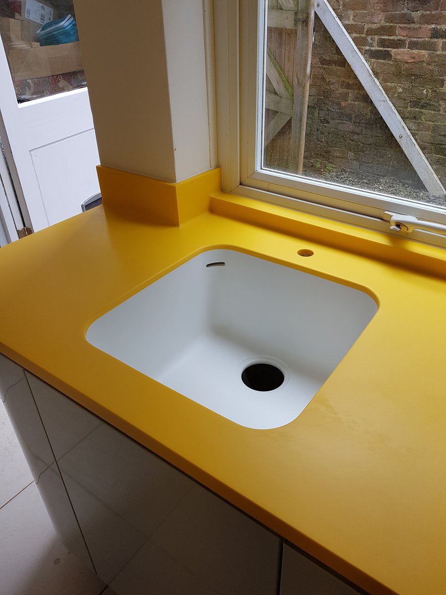TheWharfBlog's tweet image. A bold worktop embracing the vibrancy of spring was installed this morning by Wharf Seamless, creating a unique finish to a modern bright kitchen in a distinctive way. 🌻