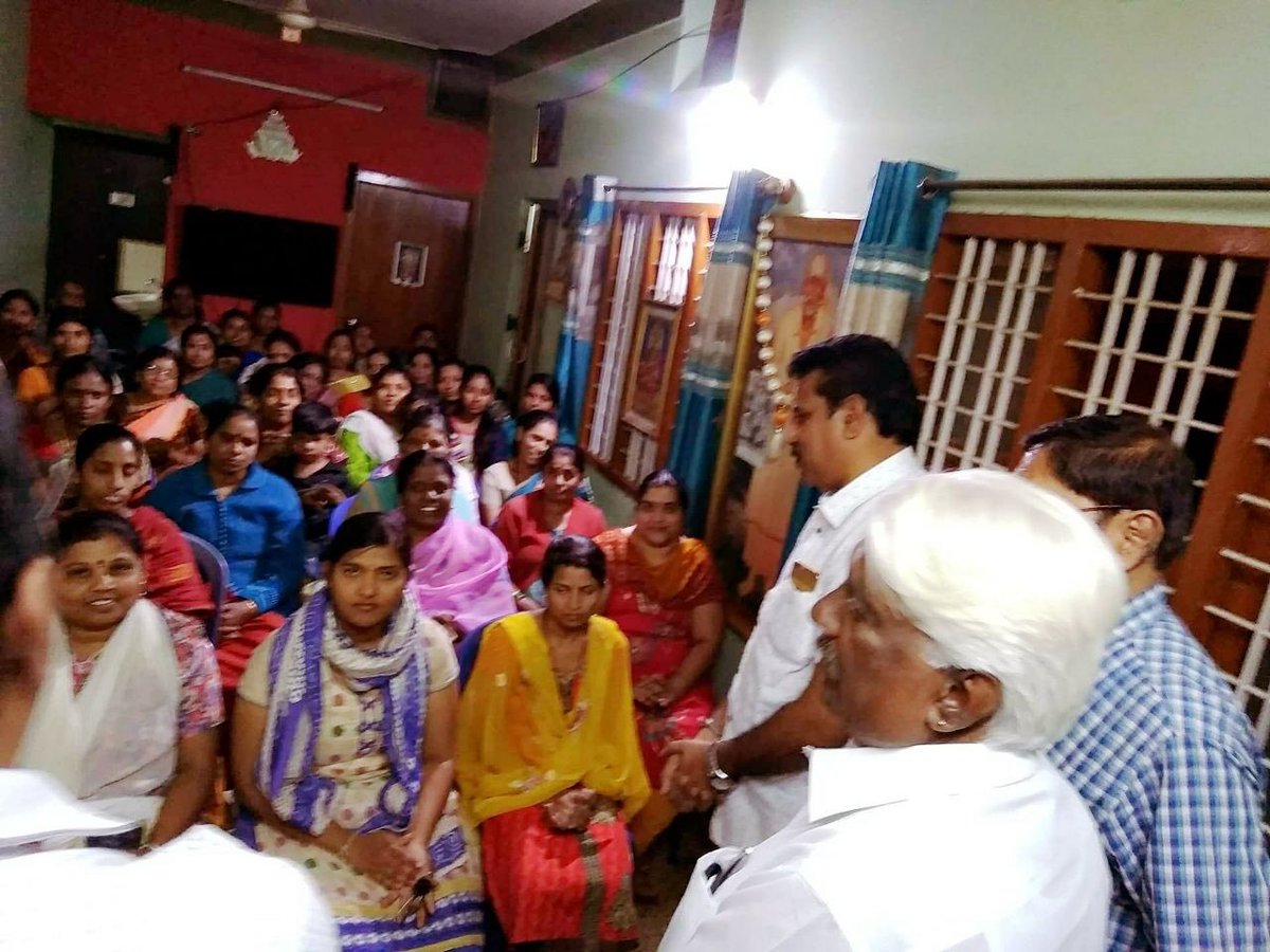 An attempt to spread awareness about the importance and necessity of women empowerment at a meeting held for the residents of Gayathrinagar.
#WomenEmpowerment #SocietyForWomen #WomenRaising #Malleswaram #Gayathrinagar #BJPKarnataka #MalleswaramAssemblyConstituency #Malleswaram