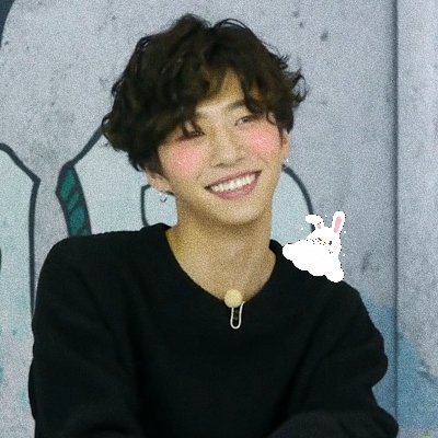 bangsoftie's tweet photo. ❥ʕ #방용국 ʔ
                → YONGGUK https://t.co/cONbELfNno