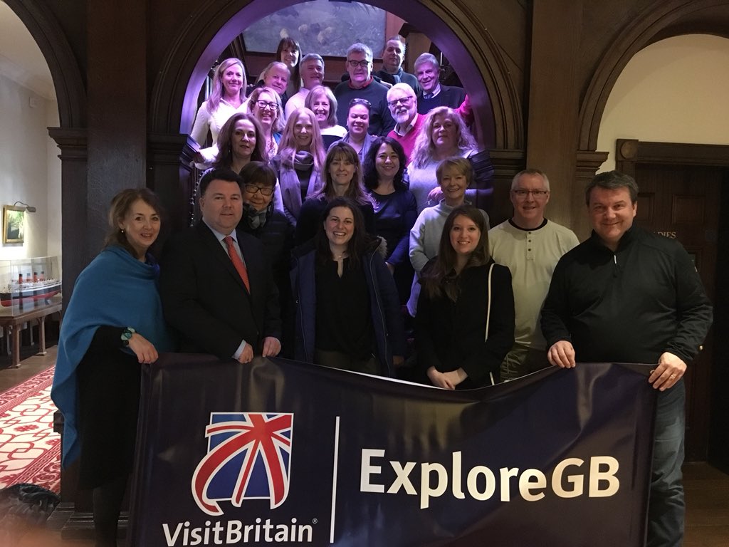 INFOJRTT's tweet photo. Thank you for a sumptuous stay @TheLlangoedHall Canadian Travel Agents last night in #Wales #ExploreGB2018 @VisitBritainBiz @VisitWalesTrade https://t.co/QkRZq2WkuO