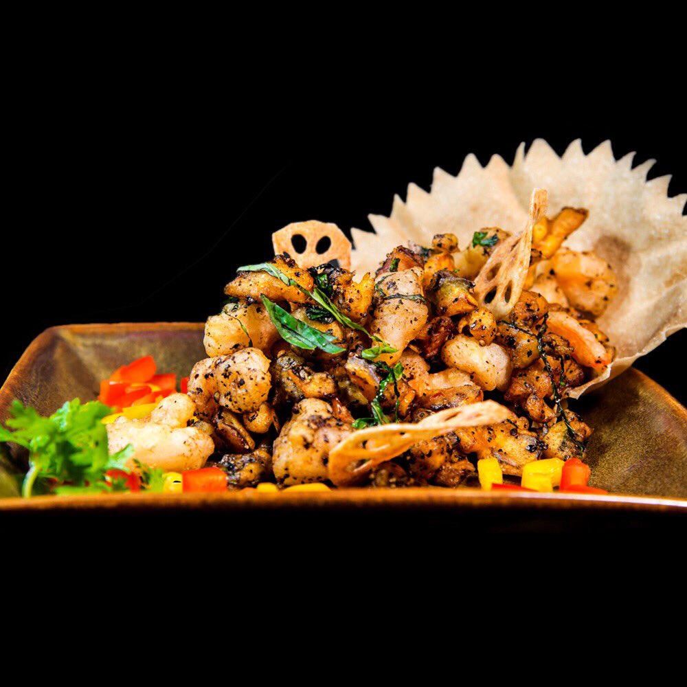 MandarinMircchi's tweet photo. Our Salt and Pepper Prawns, stir-fried with sweet corn, peppers, garlic and spring onions will make you go 'YUM' 💯 
Come try it today at Mandarin &amp; Mircchi! https://t.co/46JWkbJQKw