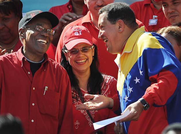 FidelVsquezPSUV's tweet photo. @NicolasMaduro Es en estos días, bajo estas circunstancias es cuando nos sentimos más patriotas que nunca, más leales que nunca y más chavistas... hasta la victoria siempre Comandante Eterno vives en cada corazón que late en tu pueblo, en el amor, en la paz y en la vida misma #TodosSomosChavez https://t.co/iktbXL8F42