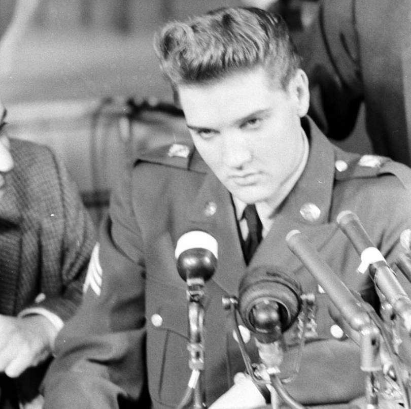 Rbrutti's tweet photo. Elvis Presley completed his two-year stint &amp; was discharged from the US Army 58 years ago today in Fort Dix, New Jersey
https://t.co/d0rmUEgB0D https://t.co/AU1aMWNrU5