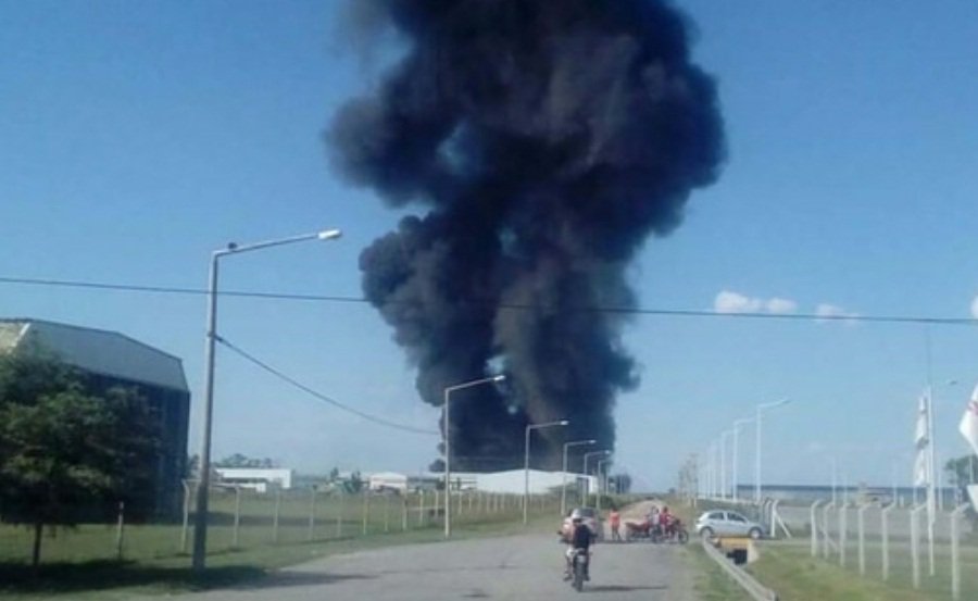 Santa Fe | Incendio destruyó una fábrica agroquímica en Venado Tuerto