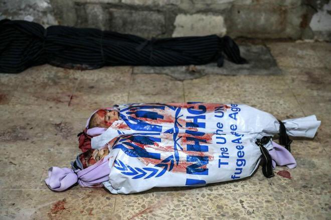 MonicaCarrillo's tweet photo. Ayuda humanitaria como mortaja. 
#vergüenza 
#Siria https://t.co/quIsnwQYGG