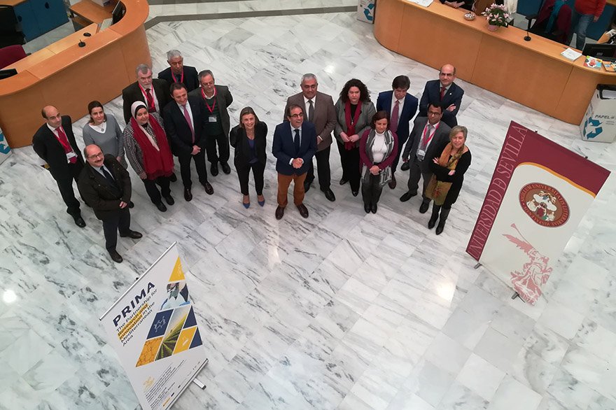 unisevilla's tweet photo. El proyecto #Prima2018 movilizará este año 50 millones de euros en I+D para luchar contra la #sequía en el #Mediterráneo 💧 https://t.co/IYb5TXVrSD cc @EUScienceInnov https://t.co/sVAkmZhTHY