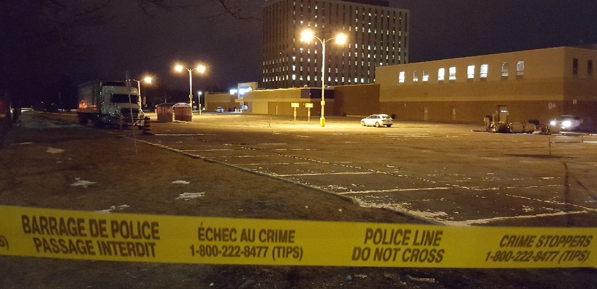 Update* Police ID man killed in south end stabbing as Kalen Bryan-Bradley, 23, of Ottawa: bit.ly/2FUbOyk https://t.co/pKTvGJtc7b