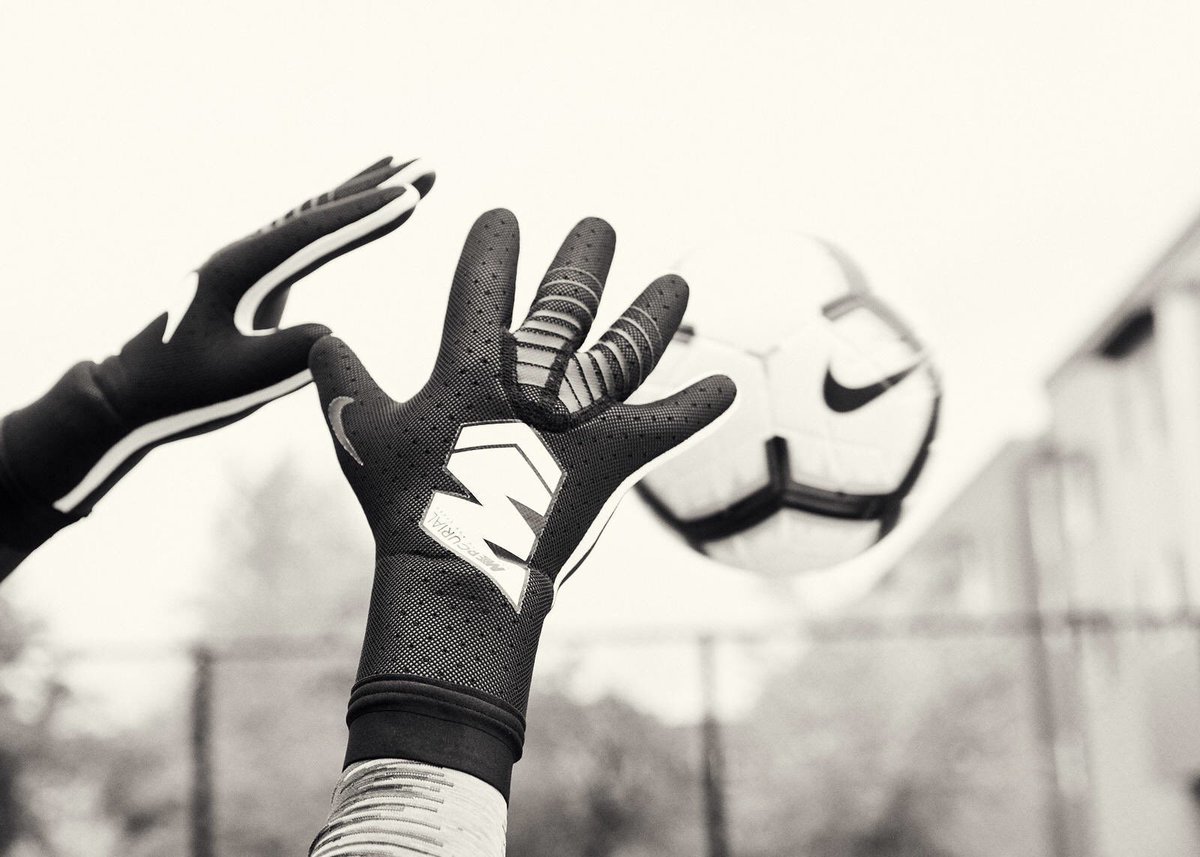 GoalkeepingPlus's tweet photo. The new Nike Mercurial Touch Elite ⚫️⚪️ https://t.co/Zw8phFHg2E