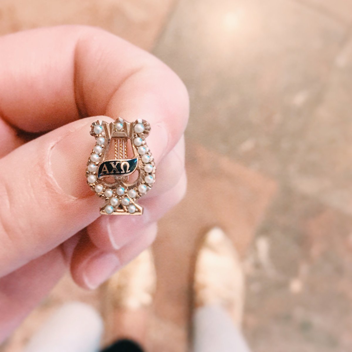 To strike on the lyre of the universe only the notes of...
Happy International Badge Day! What notes do you send forth when you wear your lyre badge?✨ #BadgeDay18