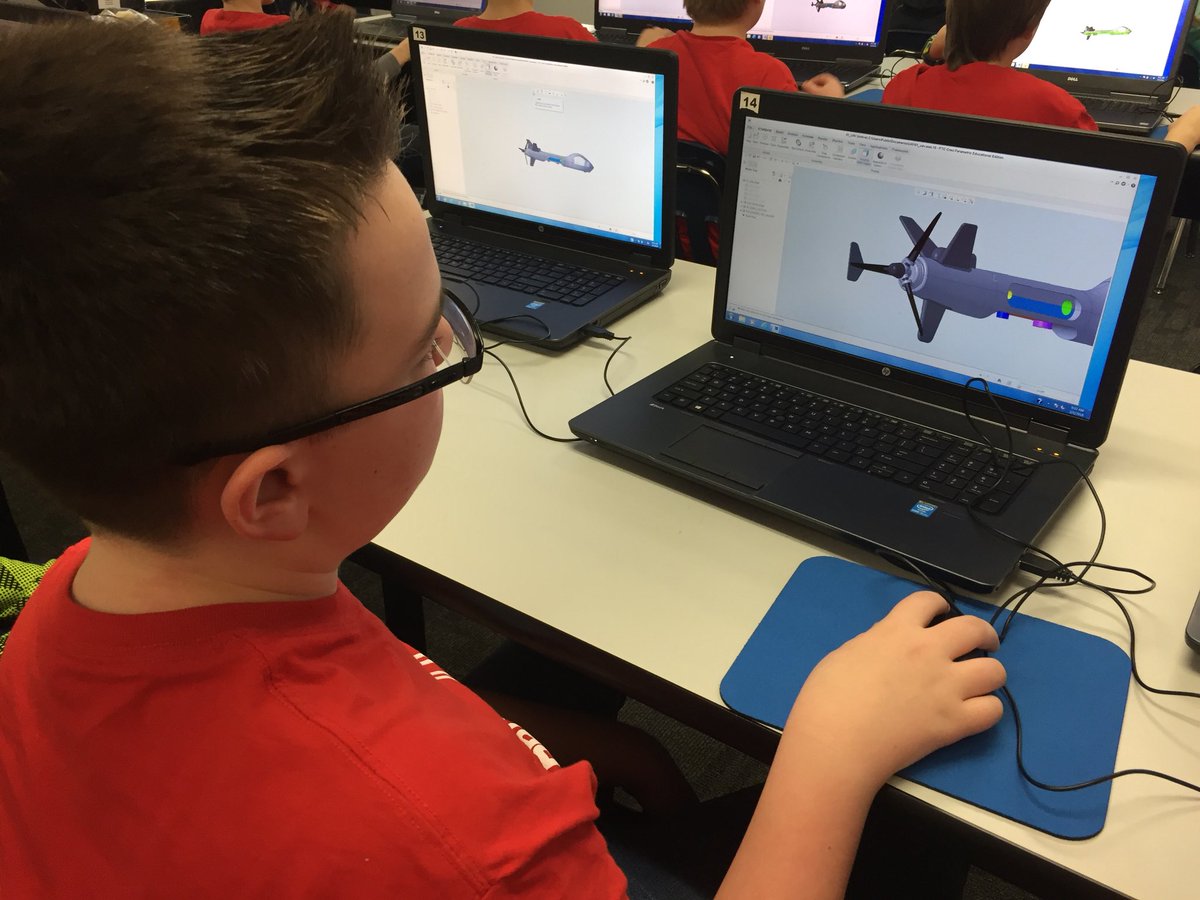 getshane's tweet photo. #starbase CAD Creo programming on a drone. #stem475 #lakerslovelearning @MilfordLakers @inquirywizards @DanSell_475STEM https://t.co/dqBX1srEcG