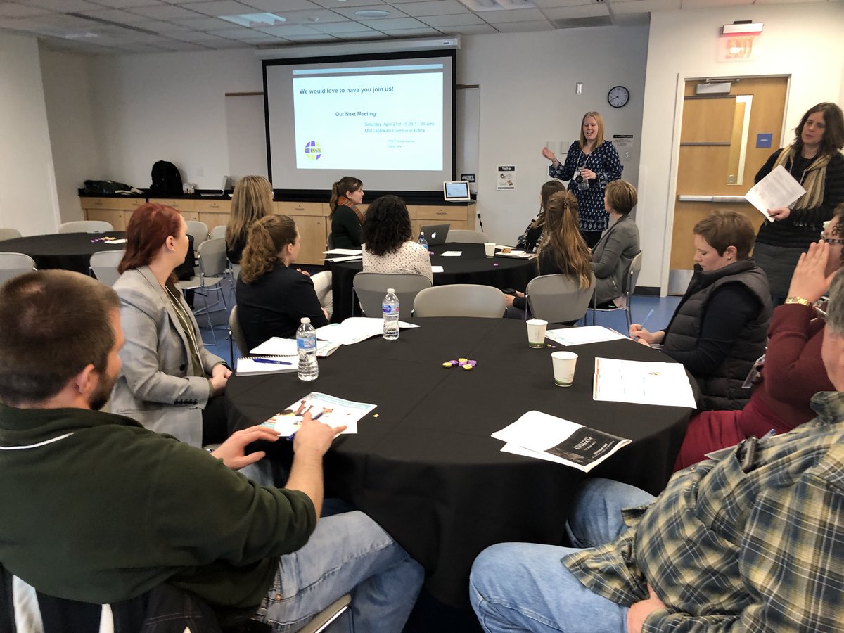 SocialStudiesMN's tweet photo. @WISSE_org Presenting at #MSCSS18 #mcss2018 @MNHistoryCenter https://t.co/ELOmofi2H4