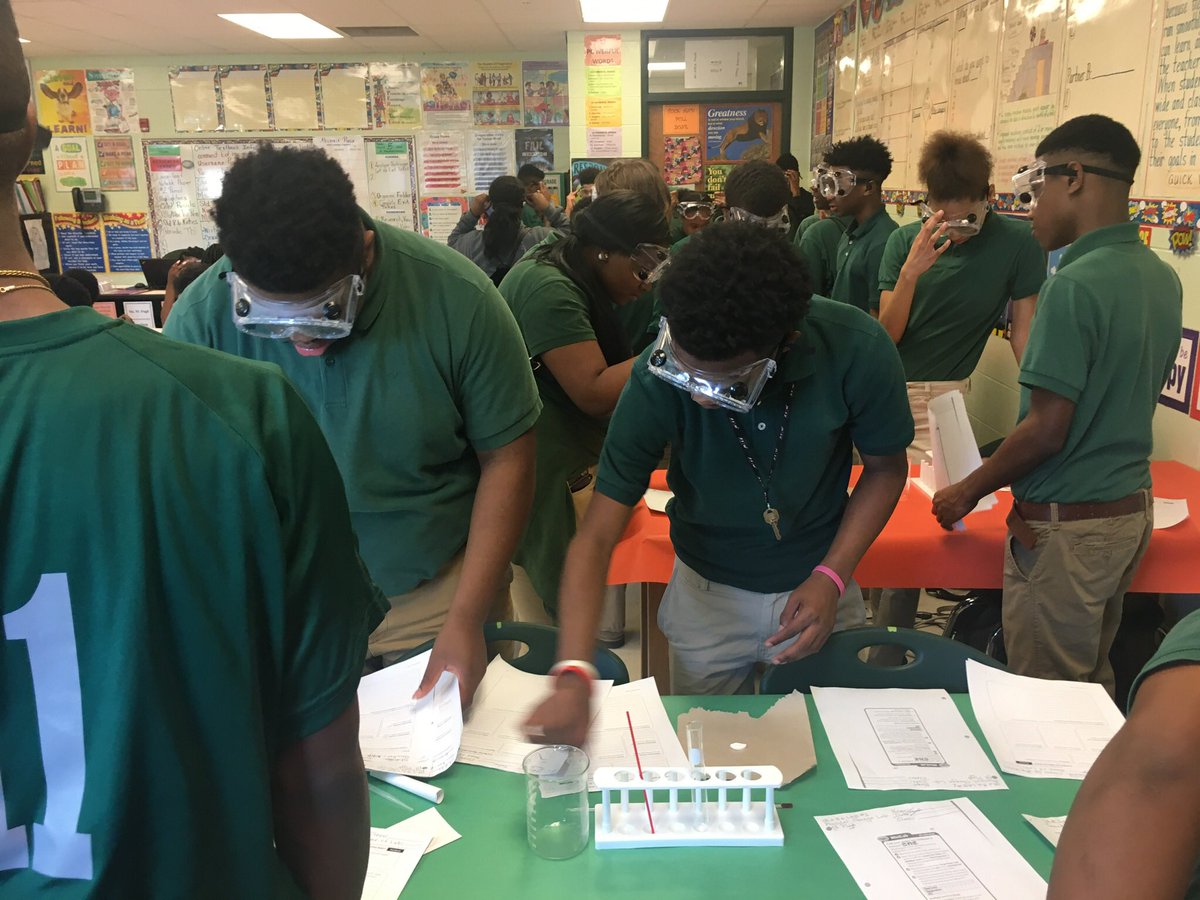 Can you make ice without a freezer? Students in Ms. Pugh’s class @ScarboroughMS1 are about to find out! Love this hands on learning @MobilePublicSch @AndreaLDennis