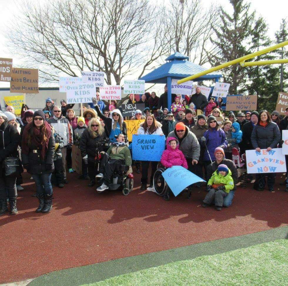 Newgrandviewnow's tweet photo. One year ago was our #NewGrandviewNow rally! We got Wynne attention and the funding! Today, drilling and soil samples are being taken at the new site. Excited for what comes next for @GrandviewKids! https://t.co/cltCApHd5p