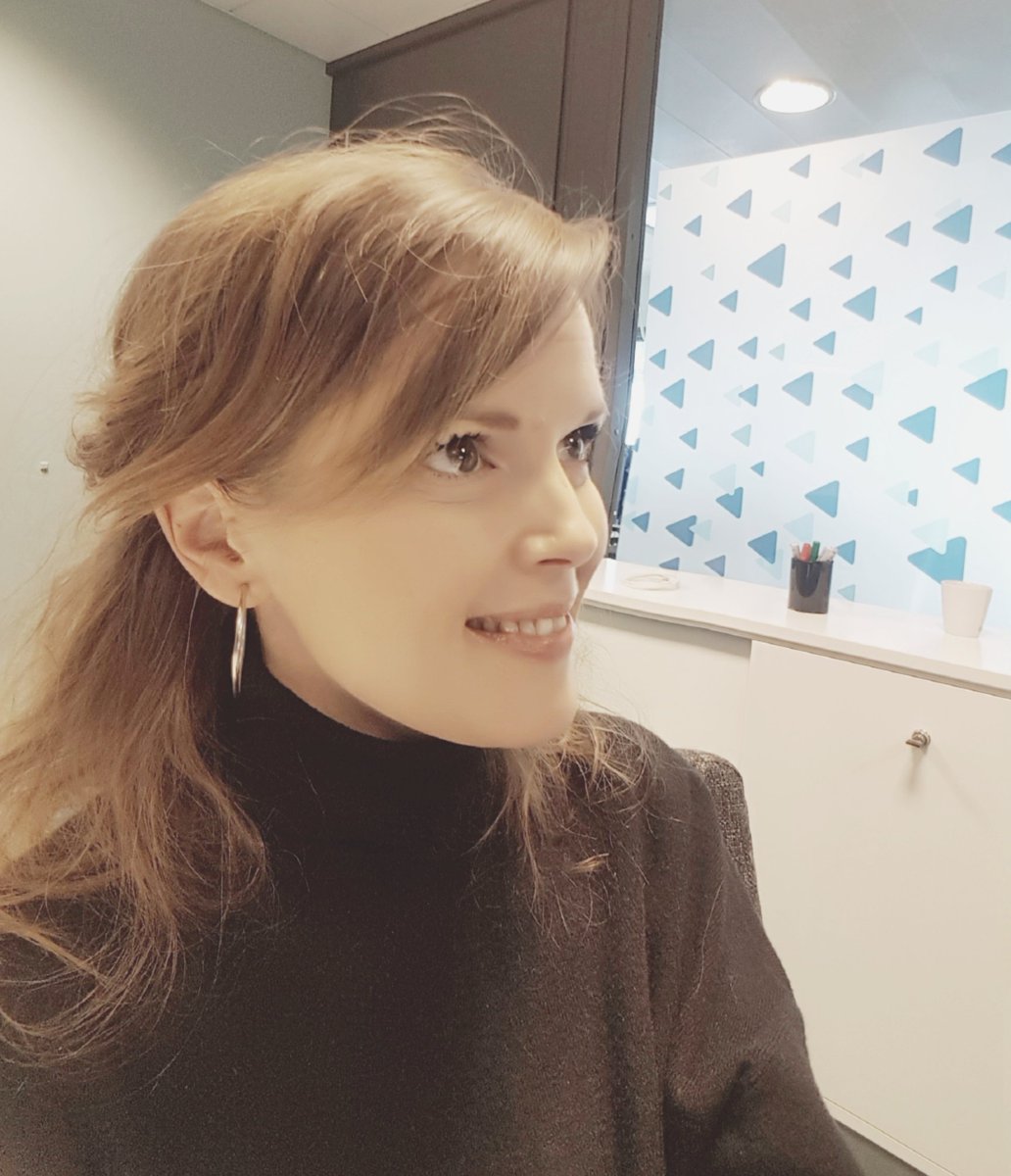 AnnaEDodds's tweet photo. So happy to be back at the office for being sick for what felt like an eternity! 🤗 #worksgood #mydayatwork https://t.co/k3inojCupJ