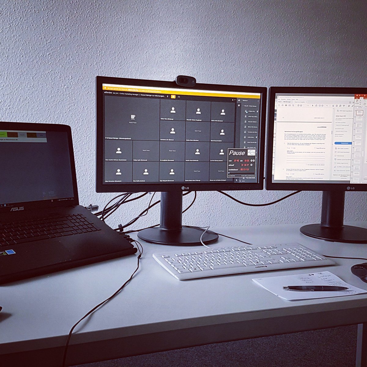 #Wissensvermittlung ist natürlich auch für ein #Reallabor oberste Pflicht. Heute #UserExperience im #Onlinemarketing. 6 Stunden geballtes Know-how für künftige #OnlineMarketingManager in ganz #Deutschland.