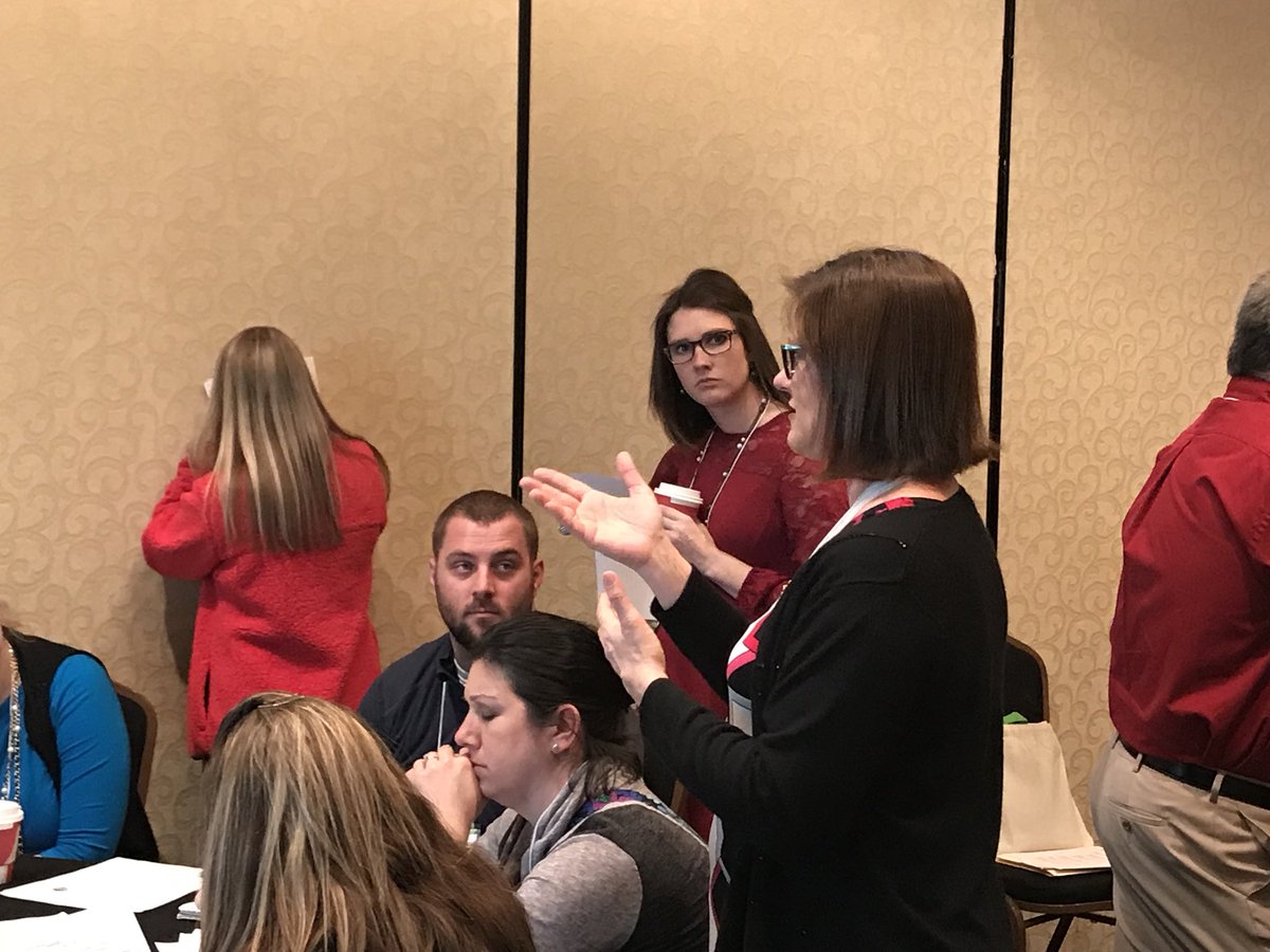 messer_rita's tweet photo. Great teacher leaders sharing experiences and learning from CTL’s Modeling to Make Sense! Project @CTLonline @dleethomas975 #KCMC2018 #CTLinvent https://t.co/783ZDxdz8b