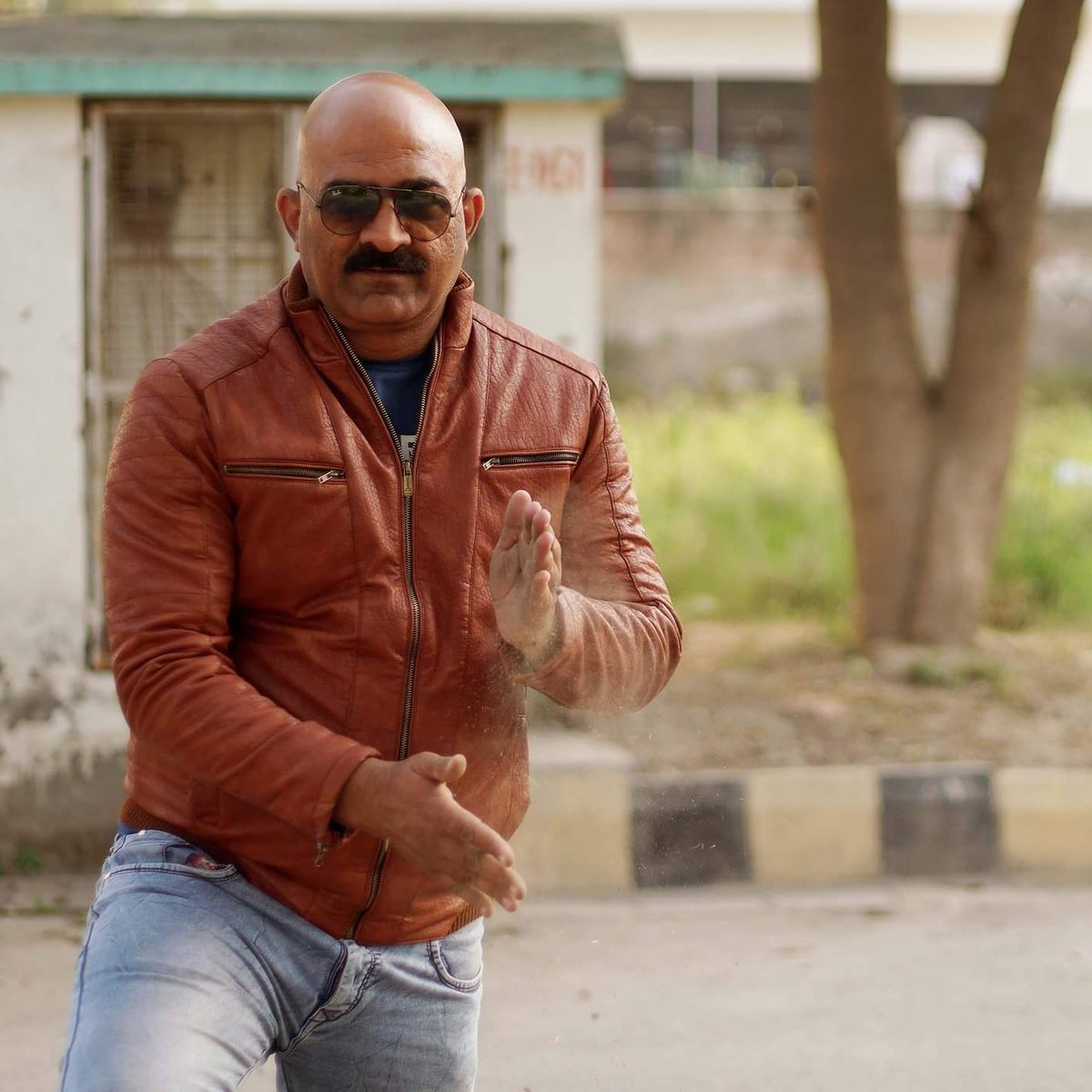 ashubhatia18's tweet photo. *अगर ये तय है....*
*कि जो दिया है, वो लौट के आएगा.*

*तो क्यूँ न...*
 *सिर्फ दुआएं ही दी जाएं*  Deepak Bhatia https://t.co/tvPvR7TinZ