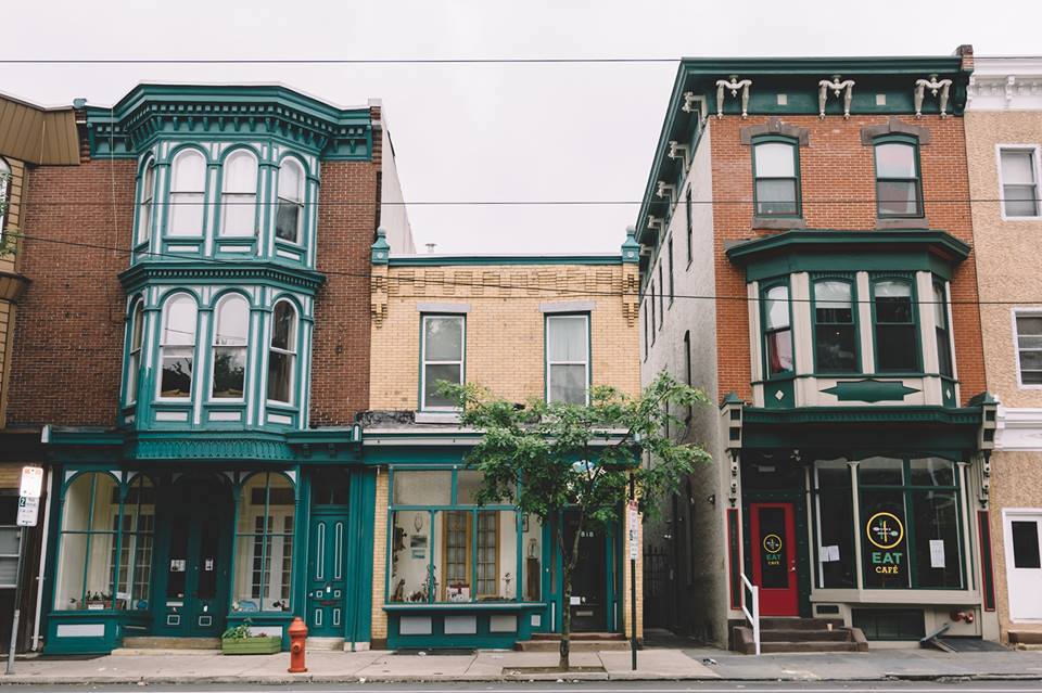 People of color are more likely to be denied a conventional home loan in Philadelphia. Here are 3 ways to reduce the barriers to home ownership, especially for low-income residents generocity.org/philly/2018/03…