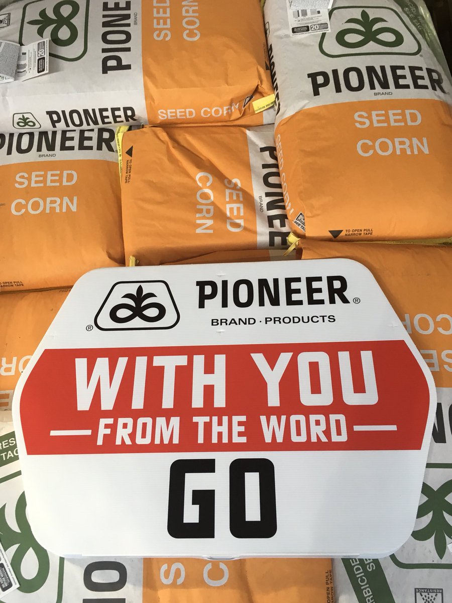 EagleValleyAg's tweet photo. Sure signs that spring and #plant18 are just around the corner.  Loving the new #withyoufromthewordgo field signs from @DuPontPioneer, @PioneerWI https://t.co/LAhbYHRr3w