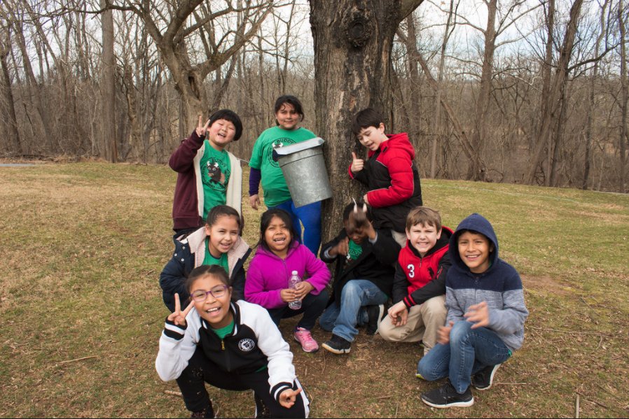 NatParkTrust's tweet photo. Have you ever wondered how maple syrup is made? 3rd graders from #BuddyBison school Wolfe Street Academy learned all about "maple sugaring" when they visited the @OregonRidge - they even got to taste syrup made right there at the Nature Center! #OregonRidge #ornc #MapleSugaring https://t.co/IR65OoBxEZ