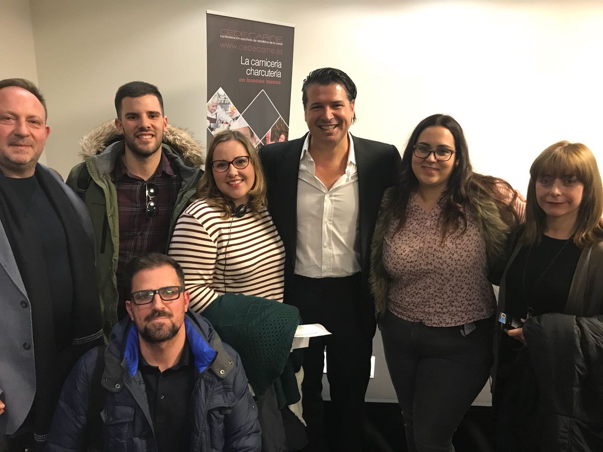 anradave's tweet photo. Gracias Anthony Puharich por compartir con nosotros tu experiencia. Gracias @Fedecarne1 por hacerlo posible! @Gremi_Carnisser #fentGremi https://t.co/c3zlJus5ZV
