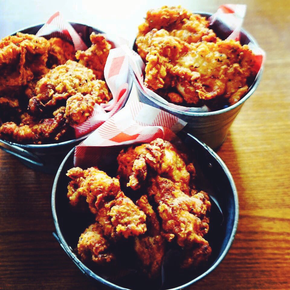 pattersonsbar's tweet photo. Head over to our Facebook to enter our weekly competition to win a bottomless bucket of our famous fried chicken 🐔 https://t.co/yLMzlcE28Z