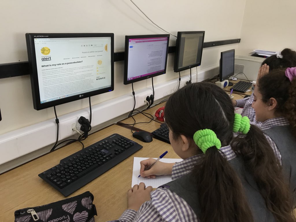 mayawehbi8's tweet image. Grade six learners are researching the traits of a #peacebuilder. Throughout this unit, those young learners were acknowledged of their roles as peace builders and were deeply inspired to build #peace to help make the world a better place for all of us. @DawhaHighSchool