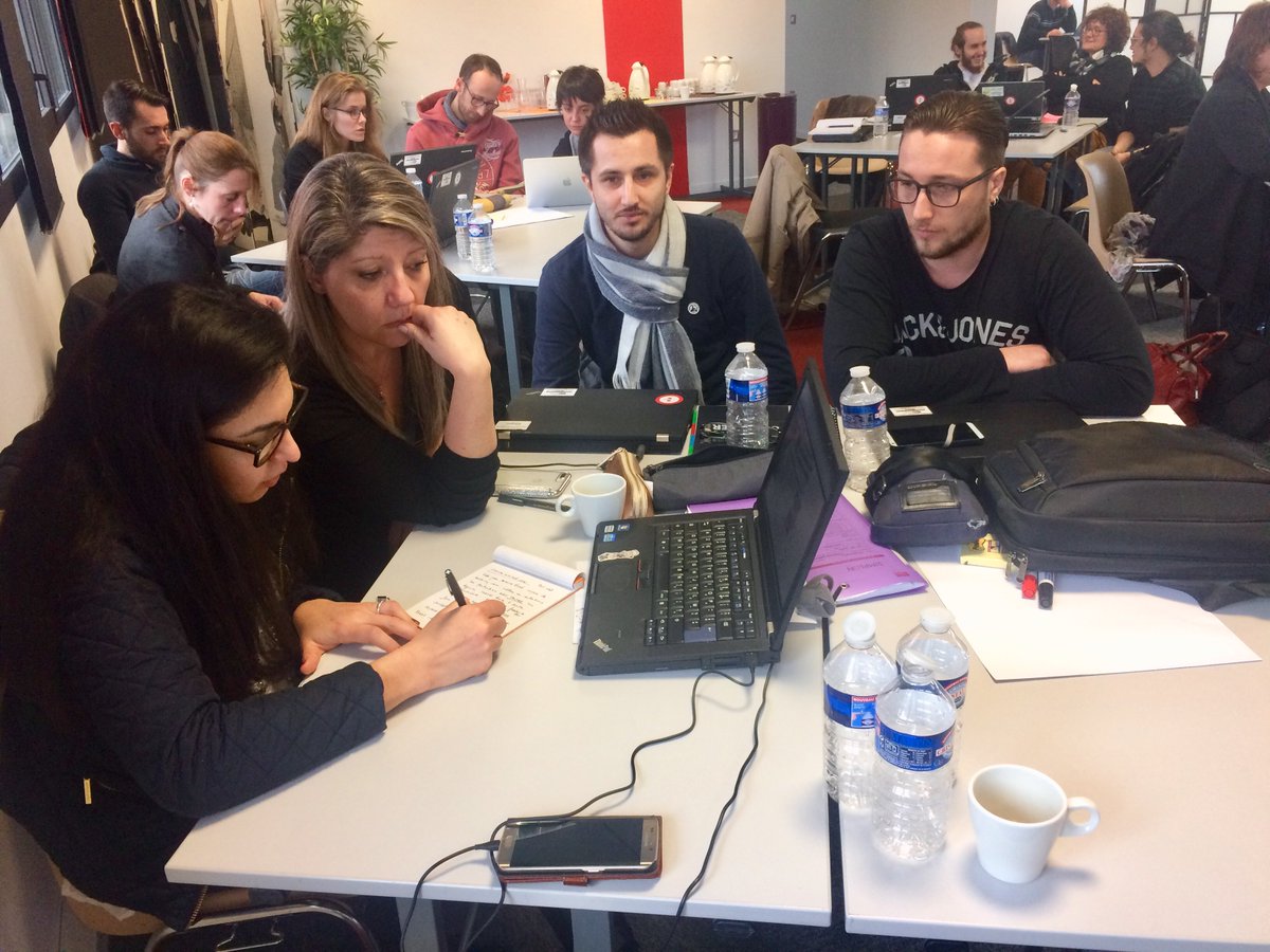 Sofianbb's tweet image. Les apprenants de @Simplon_Occ en plein atelier autour du #LeanStartup 
Merci aux intervenants @Maxime_Pawlak pour leur intervention.
#simplonocc
@simplonco 
@Visionari_lab
