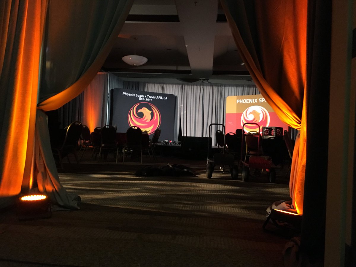 joeycbrewer's tweet photo. Welcome to Spark Summit 2018! #PoweredBySpark #PhoenixSpark #60AMW #AIrMobilityCommand https://t.co/gpRGWHArOl